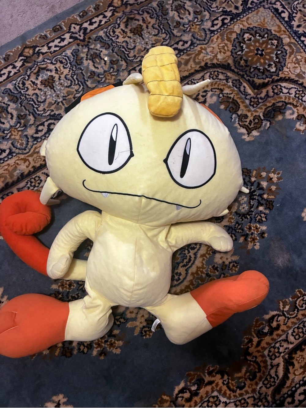POKÉMON JUMBO Meowth Plush  -  Pokemon